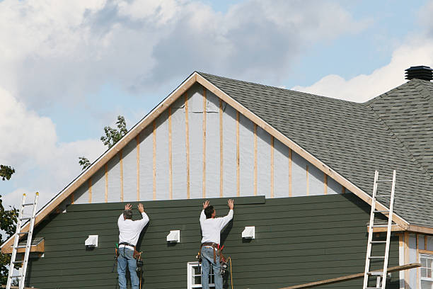 Professional Siding Replacement technician working in Dellroy, OH